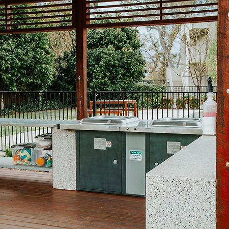 尼冈比海滨汽车旅馆 纳甘比 外观 照片